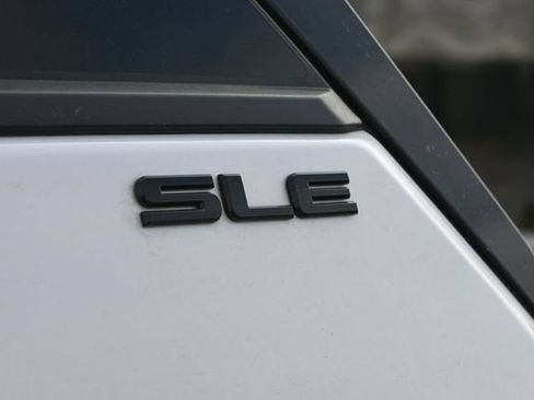 Used 2020 GMC Terrain SLE w/ Driver Convenience Package AWD/4WD image 12