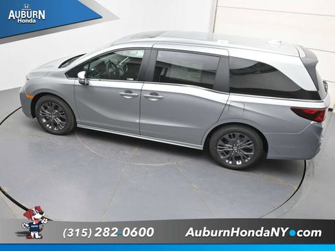 New 2026 Honda Odyssey Touring image 30