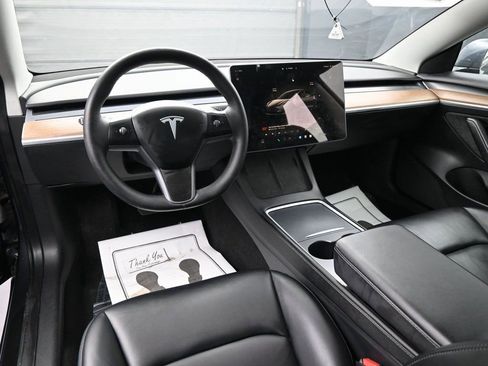 Used 2023 Tesla Model 3 Standard Range image 10