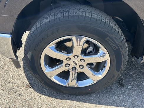 Used 2022 Ford F150 XLT w/ Equipment Group 302A High AWD/4WD image 11