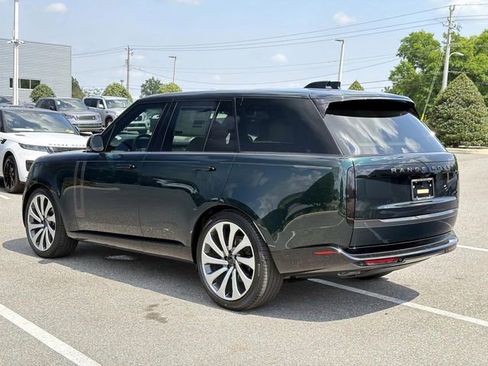 New 2026 Land Rover Range Rover SE image 3