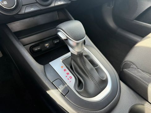 Used 2023 Kia Forte LXS image 11