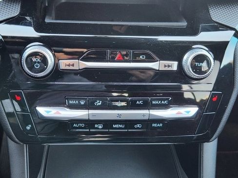 Used 2023 Ford Explorer ST-Line w/ Class IV Trailer Tow Package image 16