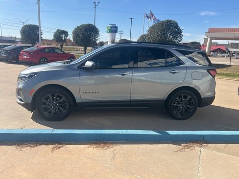 Used 2024 Chevrolet Equinox RS w/ LPO, Floor Liner Package image 4