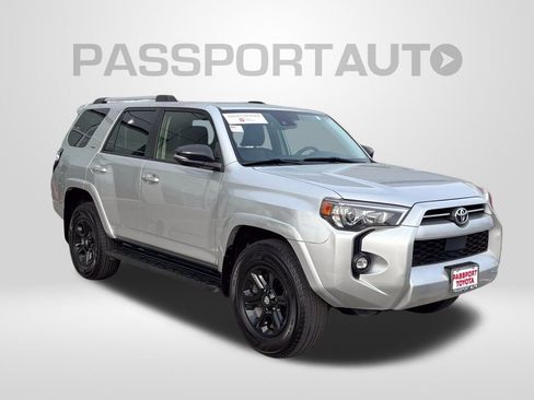 Certified 2022 Toyota 4Runner SR5 Premium image 8