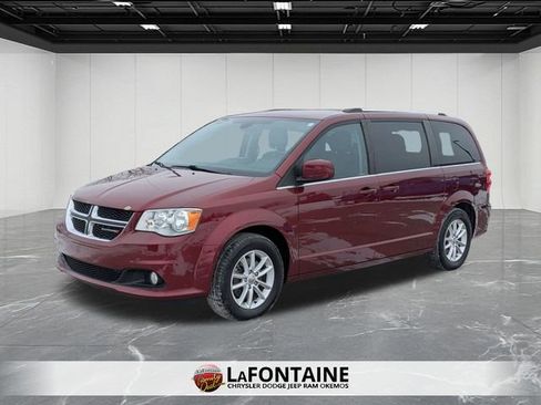 Used 2018 Dodge Grand Caravan SXT image 1