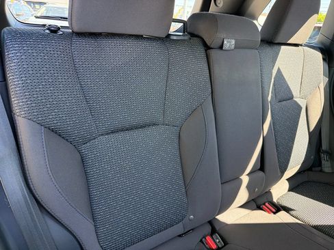Certified 2025 Subaru Forester Premium AWD/4WD image 34