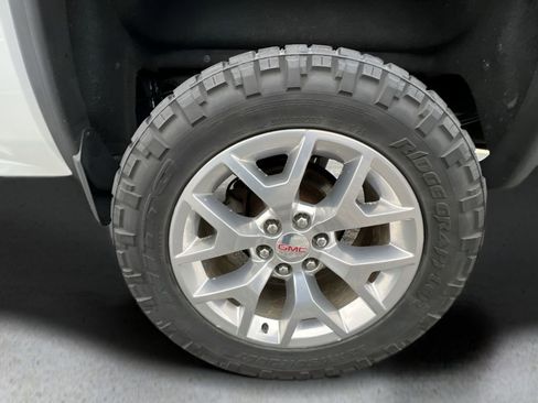 Used 2018 GMC Sierra 1500 SLT w/ SLT Premium Package image 30