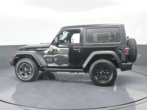 Used 2025 Jeep Wrangler Sport image 3