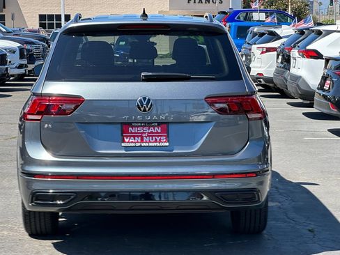 Used 2022 Volkswagen Tiguan SE R-Line FWD image 6