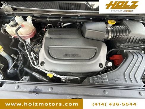 Used 2024 Chrysler Pacifica Touring-L w/ S Appearance Package FWD image 29