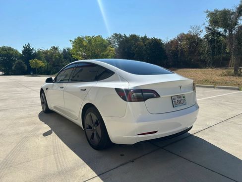 Used 2023 Tesla Model 3 Standard Range RWD image 6