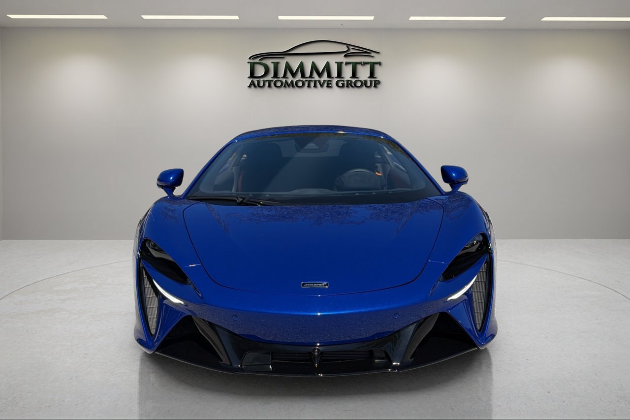 Used 2023 McLaren Artura RWD image 2