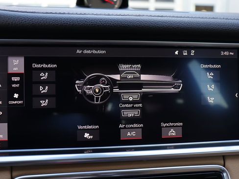 Used 2018 Porsche Panamera 4 image 25