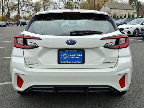 Certified 2025 Subaru Impreza 2.0i image 5