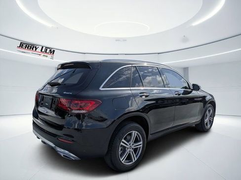 Used 2022 Mercedes-Benz GLC 300 4MATIC image 3
