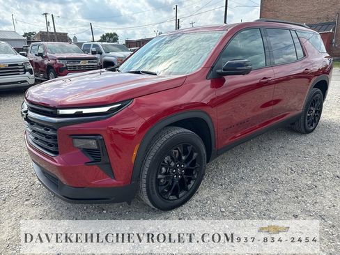 Used 2024 Chevrolet Traverse LT w/ Midnight/Sport Edition image 1