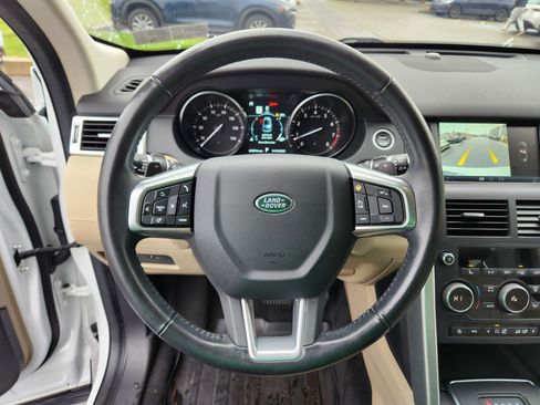 Used 2019 Land Rover Discovery Sport HSE image 18