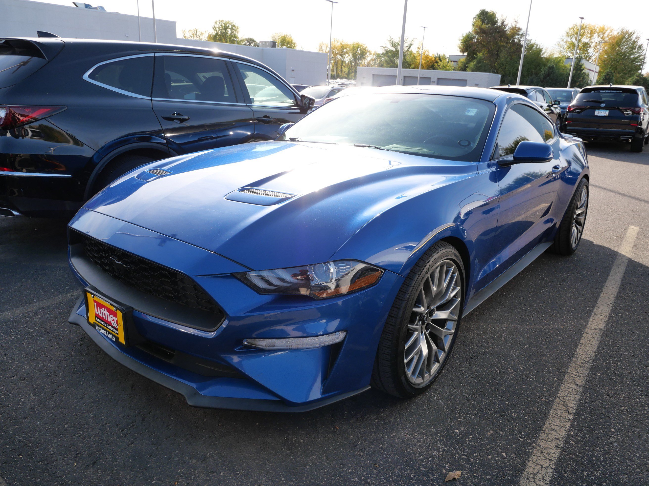 Used 2018 Ford Mustang Coupe w/ Black Accent Package RWD image 2