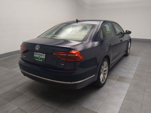 Used 2019 Volkswagen Passat 2.0T Wolfsburg w/ Wheels & Sunroof Package FWD image 9