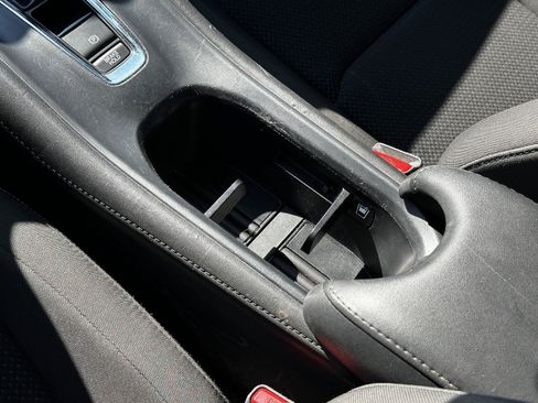 Certified 2022 Honda HR-V Sport image 14