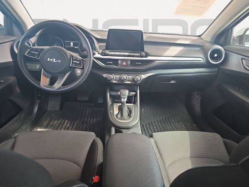Used 2023 Kia Forte LXS FWD image 2