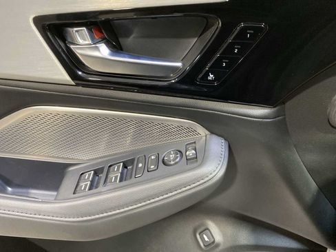 Used 2024 Acura MDX SH-AWD image 23