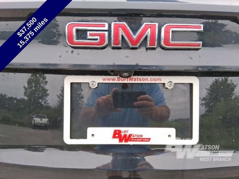 Used 2024 GMC Acadia Elevation w/ Trailering Package AWD/4WD image 19