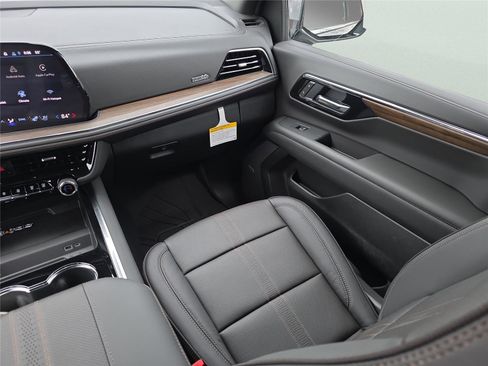 New 2026 Chevrolet Tahoe High Country image 16