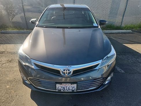 Used 2013 Toyota Avalon Limited image 2