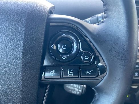 Used 2022 Toyota Prius XLE image 20