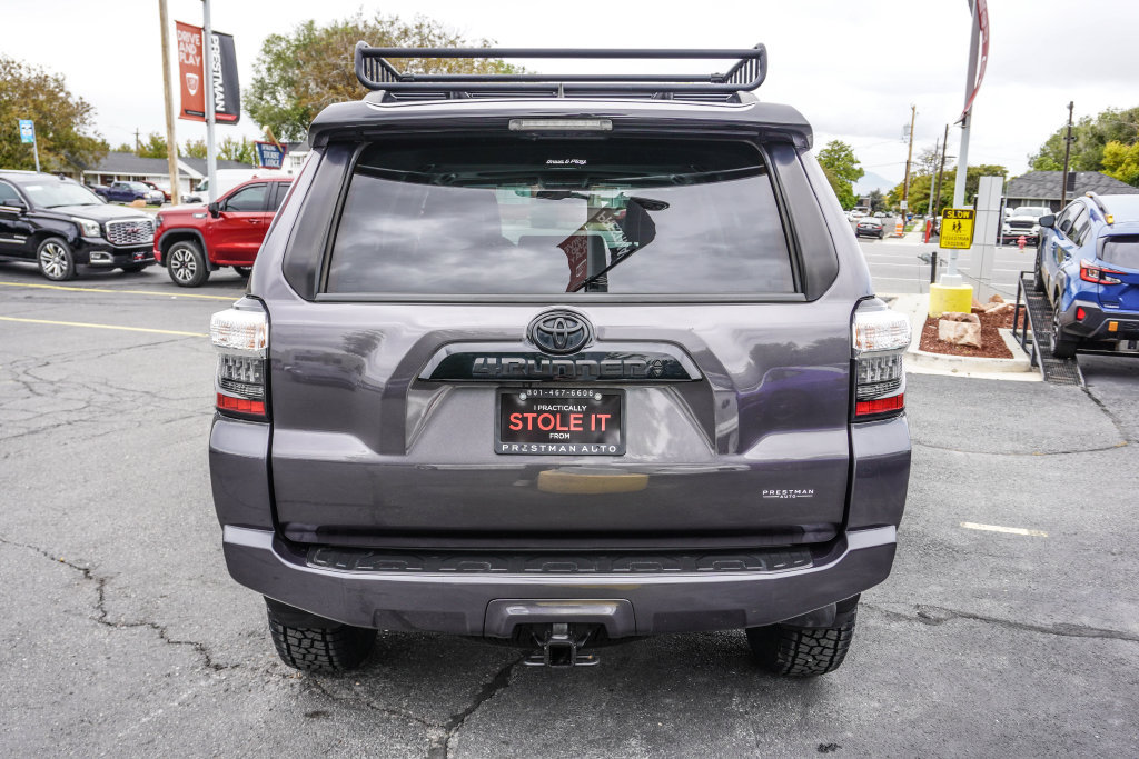 Used 2021 Toyota 4Runner Venture w/ Moonroof Package AWD/4WD image 24