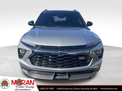 Used 2024 Chevrolet TrailBlazer RS w/ Convenience Package FWD image 2