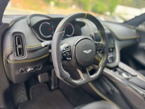 Used 2021 Aston Martin DBX AWD/4WD image 3