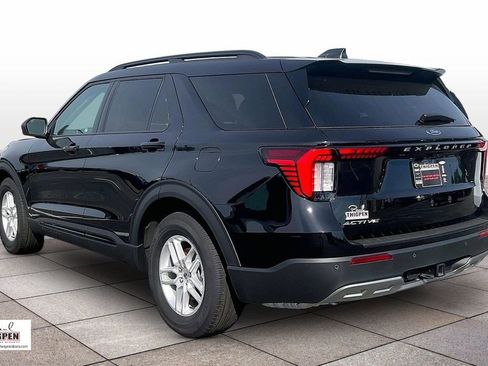 New 2026 Ford Explorer Active w/ Active Comfort Package RWD image 3
