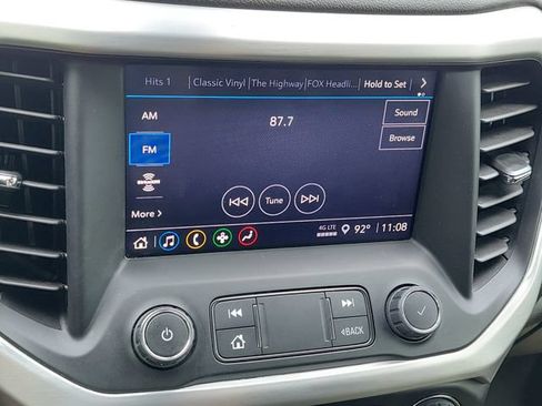 Used 2023 GMC Acadia SLE w/ Driver Convenience Package FWD image 40