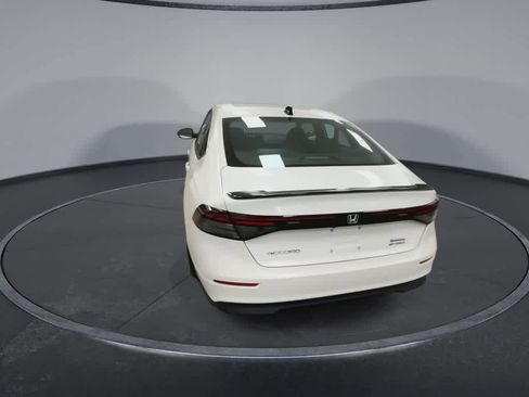 Used 2023 Honda Accord Sport image 7