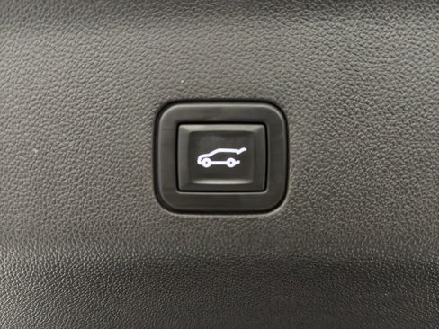Used 2024 Chevrolet Tahoe High Country AWD/4WD image 25