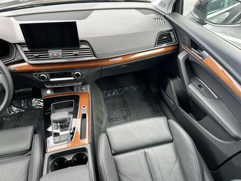 Certified 2024 Audi Q5 e Premium Plus image 23