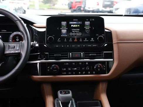 Certified 2025 Nissan Pathfinder Platinum w/ Cargo Package FWD image 28