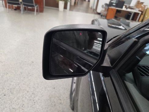 Used 2016 Jeep Patriot High Altitude FWD image 39