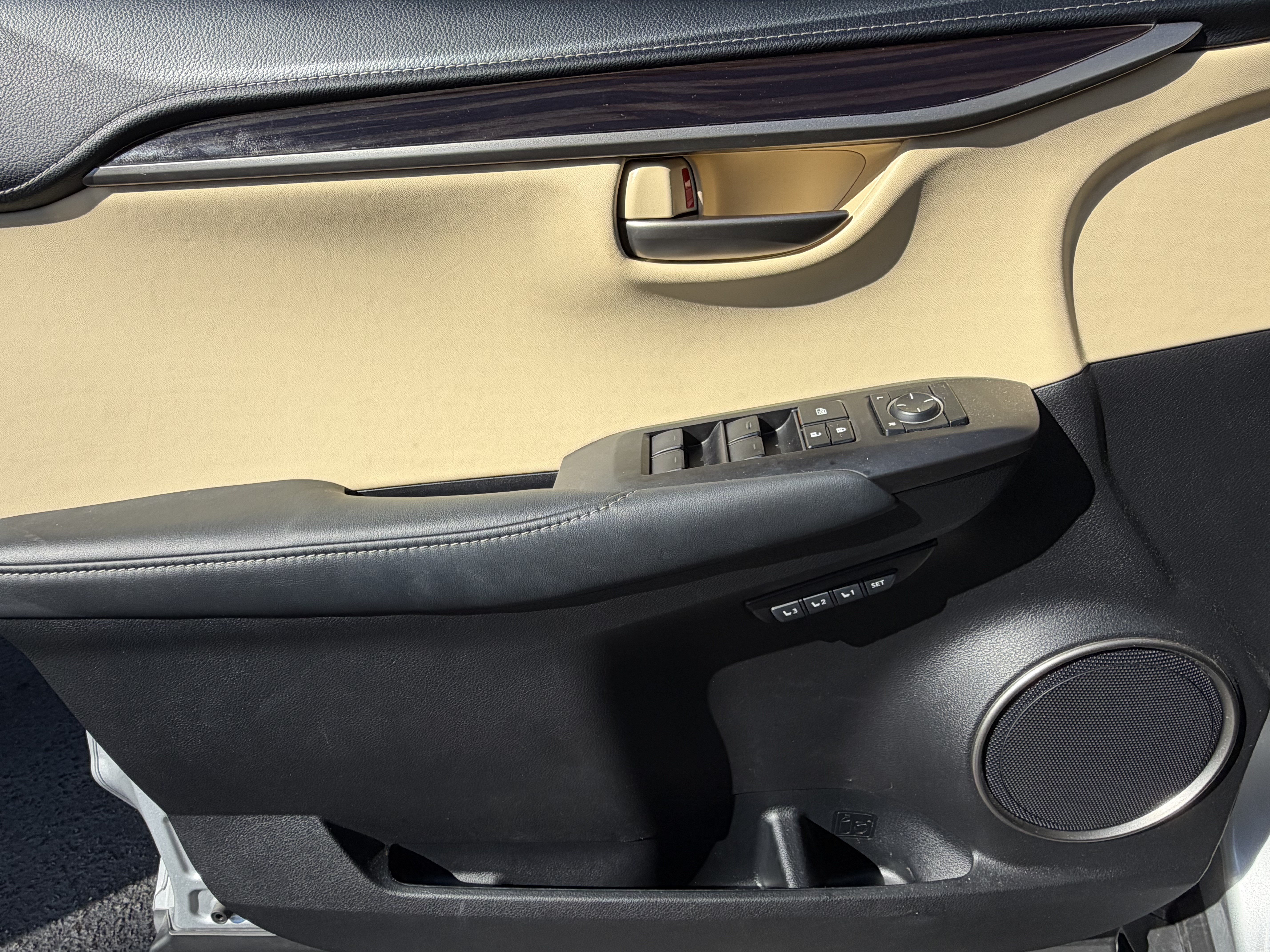 Used 2015 Lexus NX 200t FWD w/ Luxury Package image 13