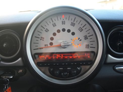 Used 2011 MINI Cooper Hardtop image 15