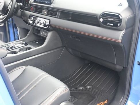 Used 2025 Honda Pilot TrailSport image 22