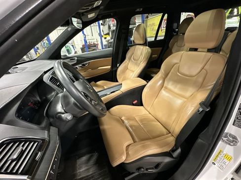 Used 2021 Volvo XC90 T8 Inscription w/ Protection Package Premier AWD/4WD image 17