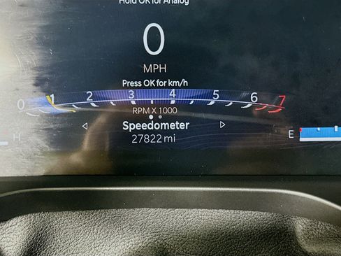 Used 2023 Jeep Grand Cherokee Limited w/ Black Appearance Package image 19