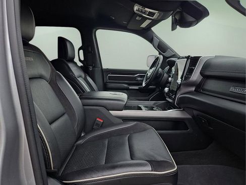 Used 2022 RAM 1500 Laramie image 12