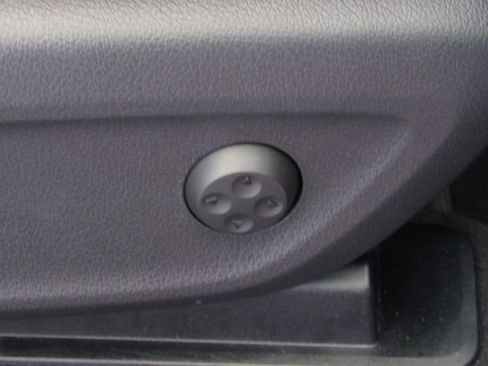 Used 2025 Mercedes-Benz GLS 450 4MATIC image 23