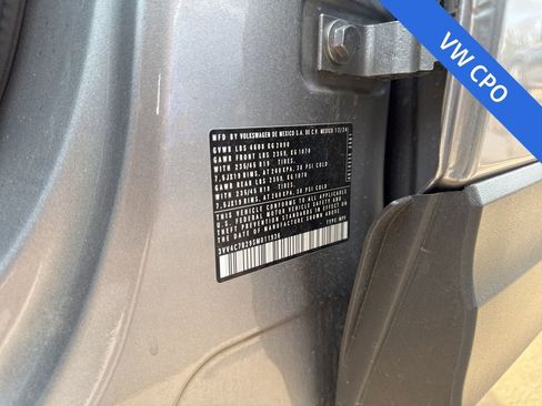 Certified 2025 Volkswagen Taos SEL AWD/4WD image 31