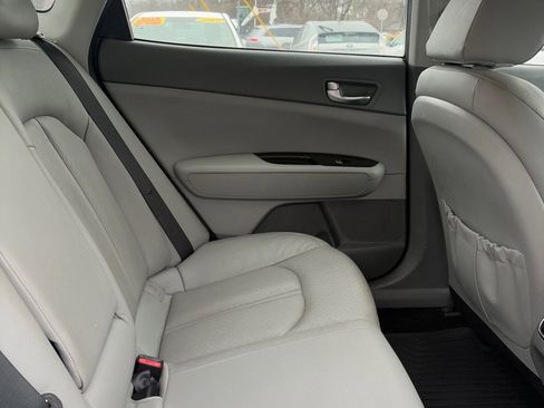 Used 2017 Kia Optima EX image 12